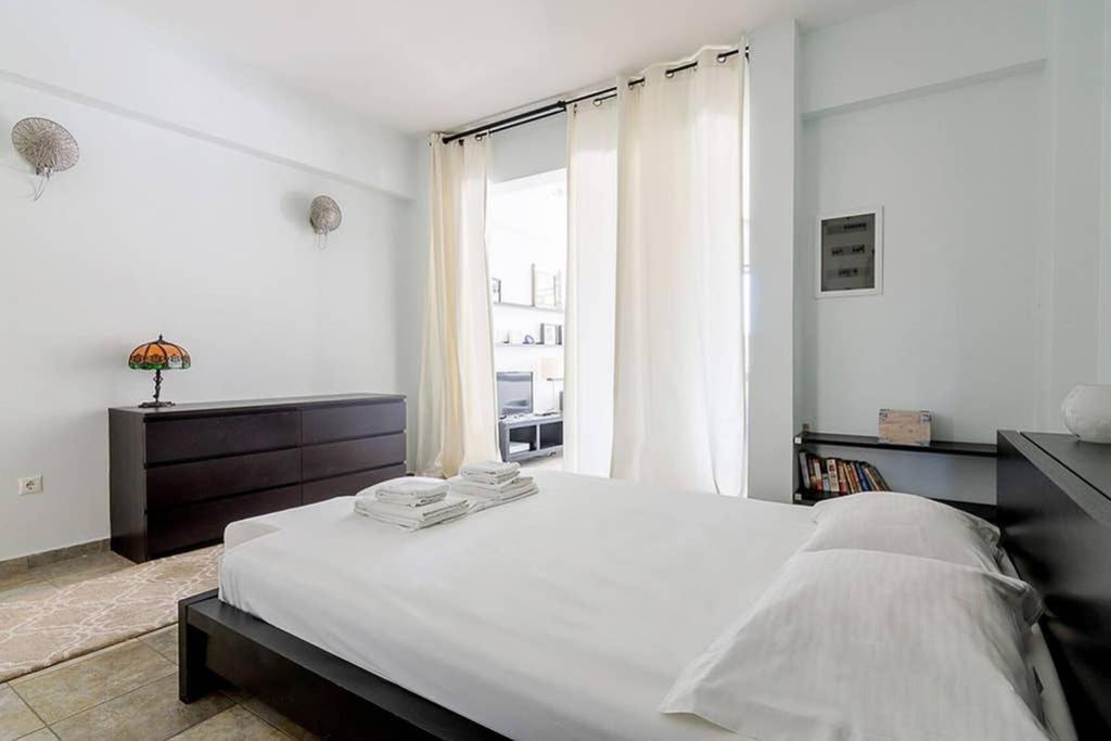 1Bedroom House In The City Center With Great View Athena Bagian luar foto